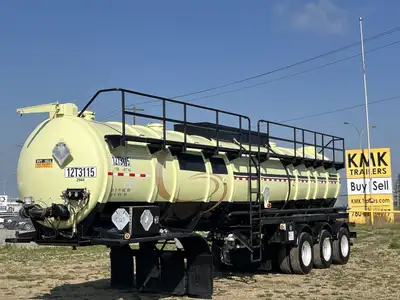 Trailer will be sold with NEW tank inspections and NEW safety sticker (CVIP) 2012 Heil 38,000 Liter...