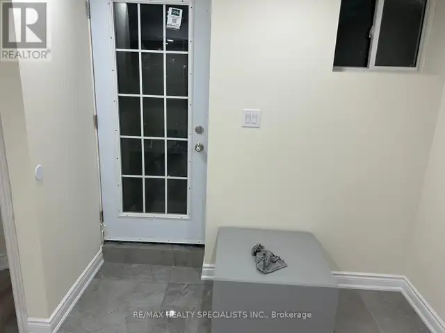 BASEMENT - 11 JORDAN HOFER WAY Vaughan (Vellore Village), Ontari in Long Term Rentals in Markham / York Region - Image 3
