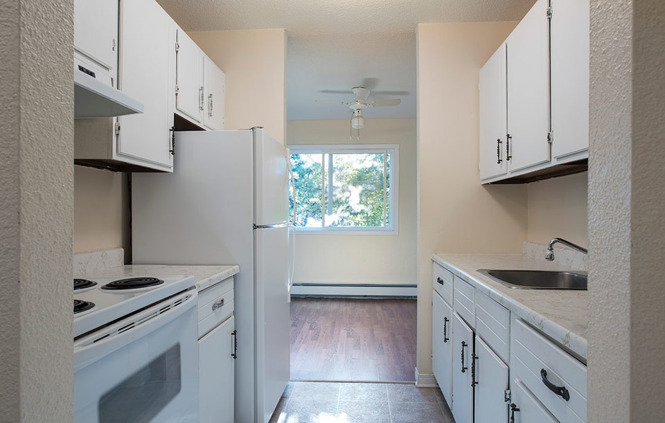START YOUR NEXT CHAPTER IN THIS 1 BEDROOM UNIT 5