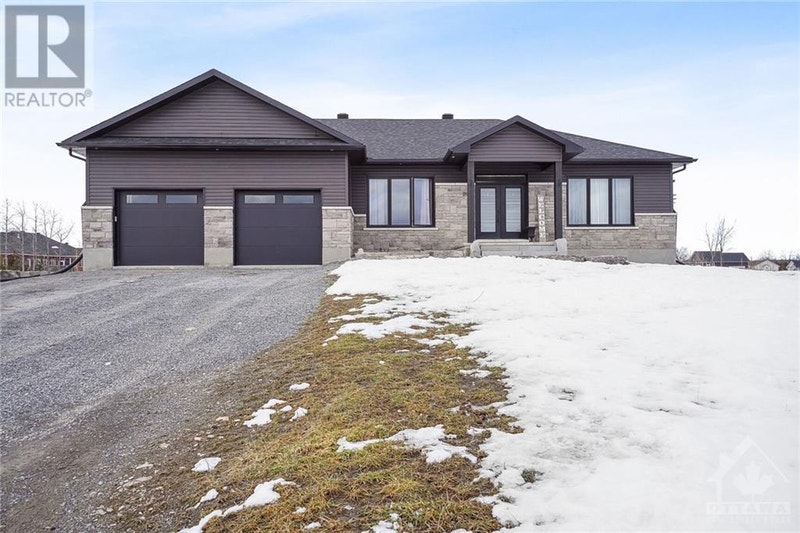 298 COUNTRY LANE DRIVE Carleton Place, Ontario Houses for Sale