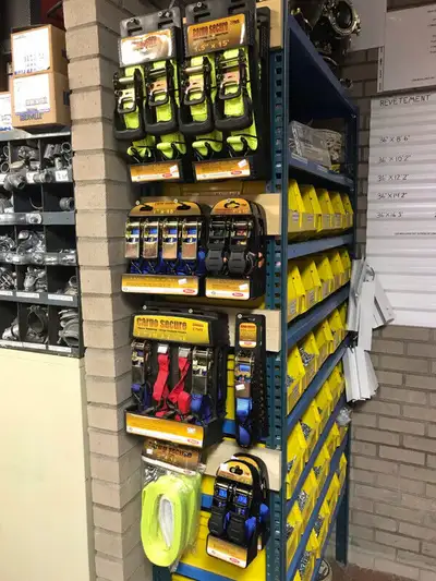 Courroie à cliquet Plusieurs modèles en inventaire À partir de 5$/ch. Matériaux et surplus Lefebvre....