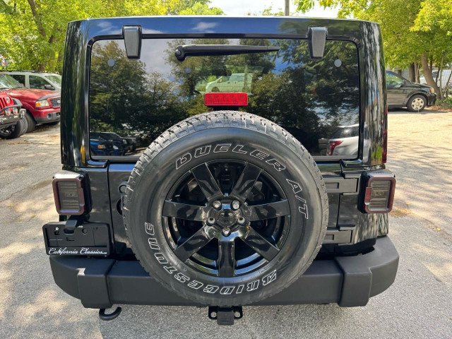2014 Jeep Wrangler SAHARA - 4X4 in Cars & Trucks in City of Toronto - Image 4
