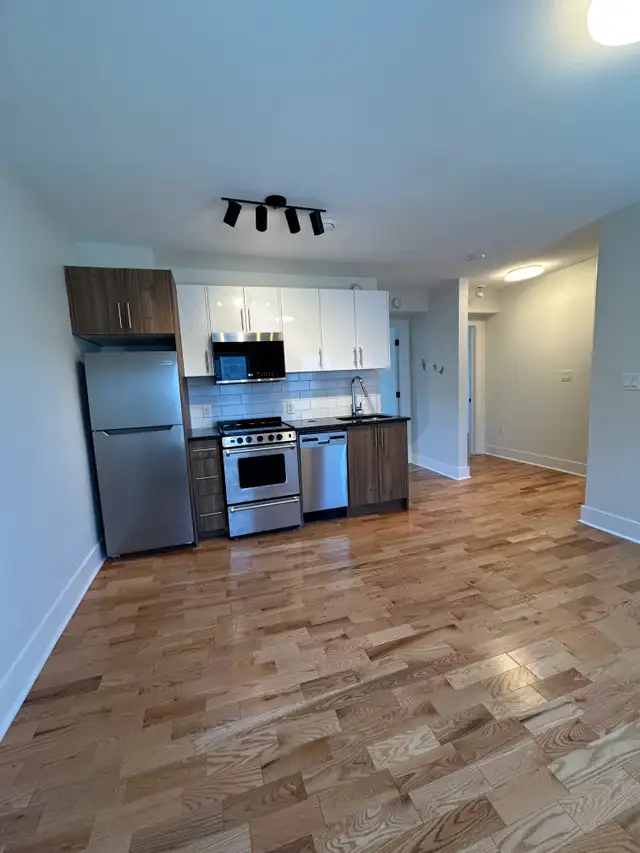 Bright Spacious 2 Bedrooms Apartments North End in Long Term Rentals in City of Halifax - Image 2