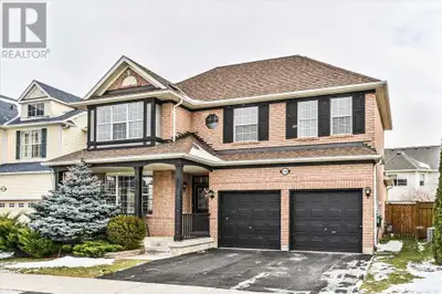 Entire Detached house incl. legal 2-bedroom basement for rent