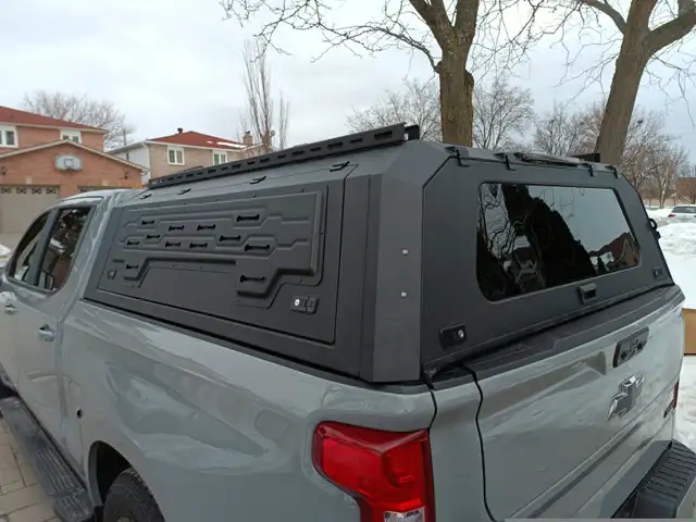 Pickup truck Cap 2019-2025 Chevy Silverado/GMC Sierra 1500 5’8″ in Auto Body Parts in Mississauga / Peel Region - Image 4