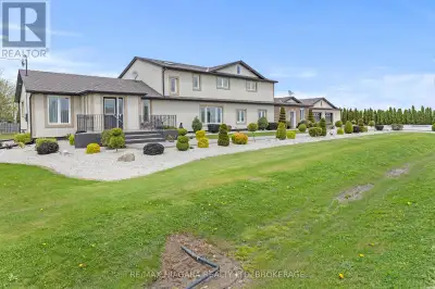 Welcome to this stunning 3,700 sq ft two-story home nestled in the picturesque community of Niagara-...