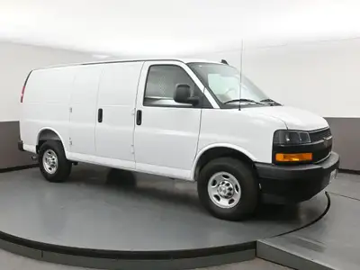 Powerful and dependable 4.3L V6 engine with 276 hp and 298 lb-ft of torque, paired with an 8-speed a...