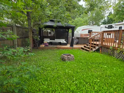 Excellent Shape, Parked at Wildwood RV Resort in Winnipeg Beach, All included site and everything on...