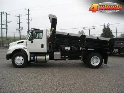 2017 International 4300 Dump, Cummins ISB Diesel, Allison Auto, A/C, 25500lbs Gvw, FA 8, RA 17,5, Sp...