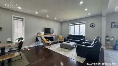 ELEGANT 4-BEDROOM MAIN LEVEL UNIT WITH MODERN UPGRADES Text or Call to View: (647) 249-2260 This new...