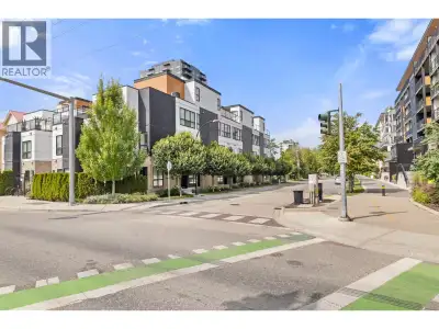 The perfect blend of family living with that executive flair you’re looking for in the downtown life...