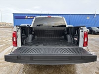 THE PRICE YOU SEE, PLUS GST. GUARANTEED!APPLE CARPLAY/ANDROID AUTO COMPATABLE! 3.3 LITER V6, 10 SPEE... (image 7)