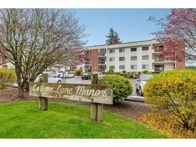 Welcome to this move-in ready, bright and spacious TOP FLOOR 2-bedroom home featuring beautiful park...