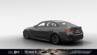 Découvrez la *2025 BMW i4 eDrive40*, la première Gran Coupé entièrement électrique, qui allie dynami... (image 1)