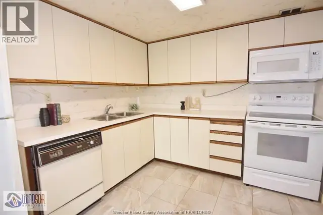 2144 PELISSIER Unit# 601 Windsor, Ontario in Long Term Rentals in Windsor Region - Image 25