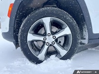 This *2022 Jeep Cherokee* is finished in *Bright White* and delivers a refined blend of comfort, tec... (image 9)