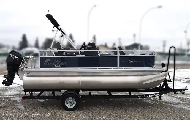2026 Sun Tracker Bass Buggy 16 XL Select Pontoon boat in Powerboats & Motorboats in Prince Albert - Image 11