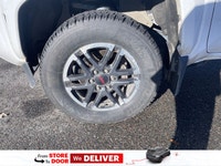 Turbocharged,Tow Hitch,Four Wheel Drive,Satellite Radio,Daytime Running Lights,LED Headlights,AM/FM... (image 9)