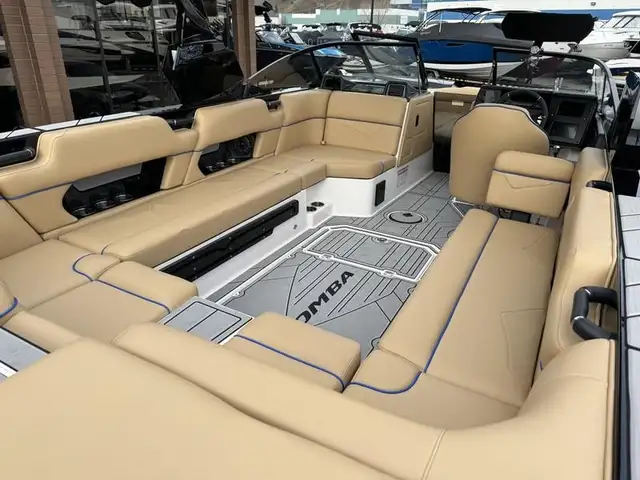 2024 Moomba Makai in Powerboats & Motorboats in Edmonton - Image 7