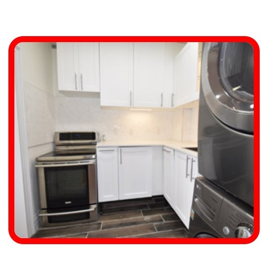 Large 2 bedroom 1 washroom apartment on Queen St. W 4