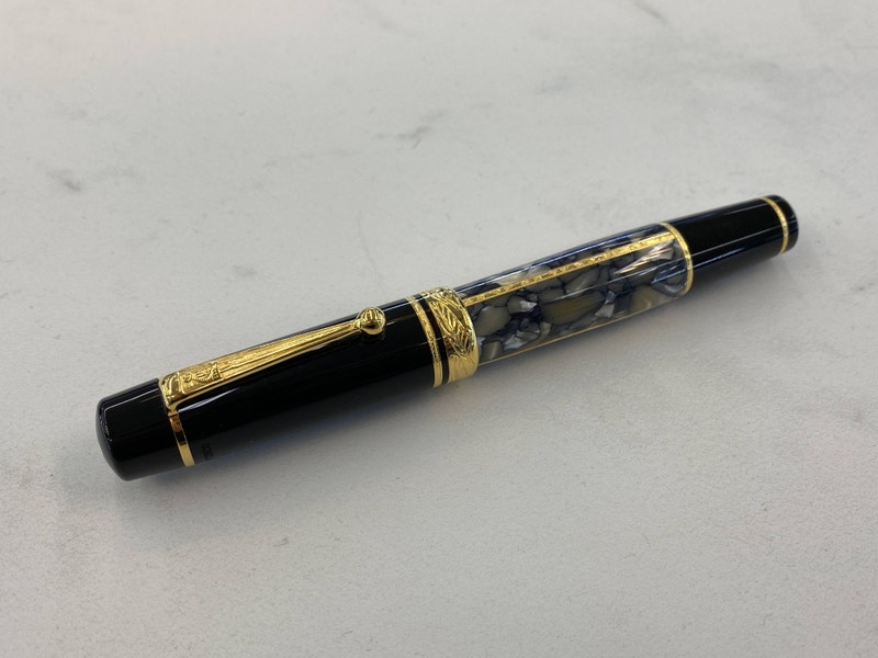 1996 Montblanc Writers Edition Dumas Fountain Pen Arts & Collectibles