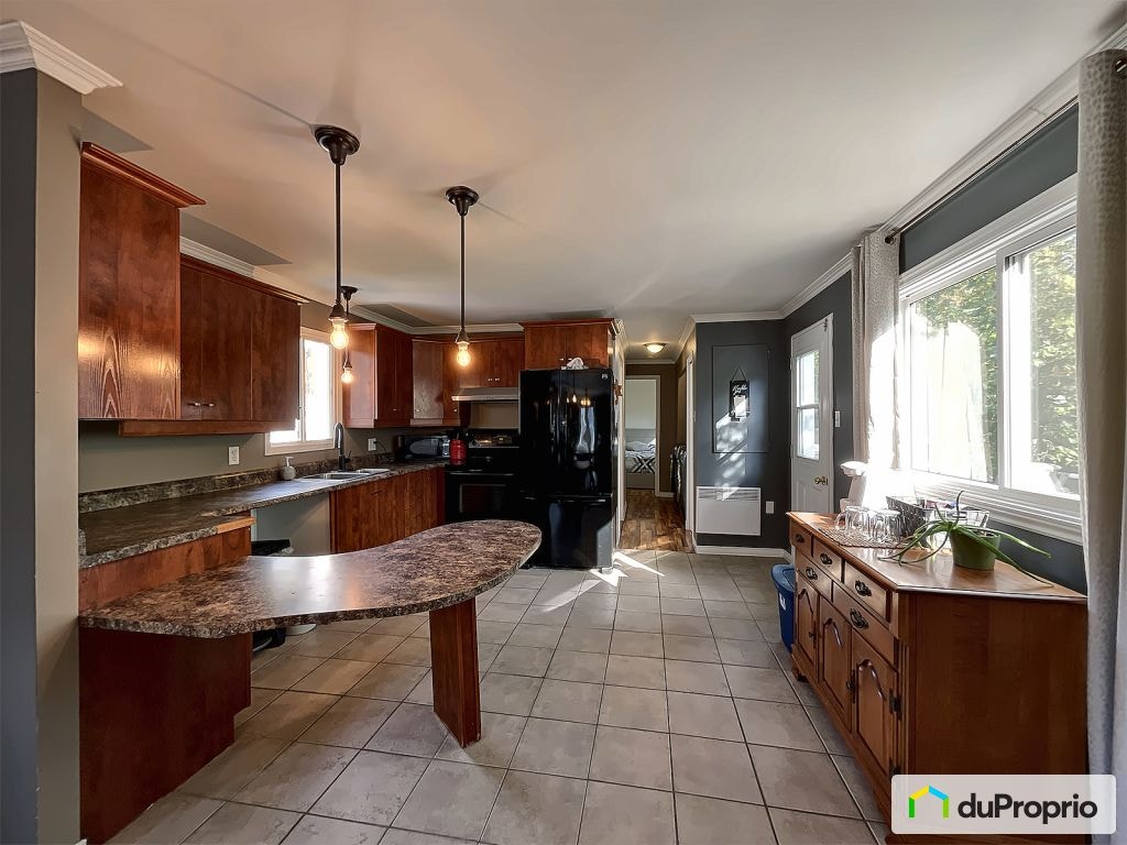 $239,900 - Mobile home for sale in Granby — photo 2