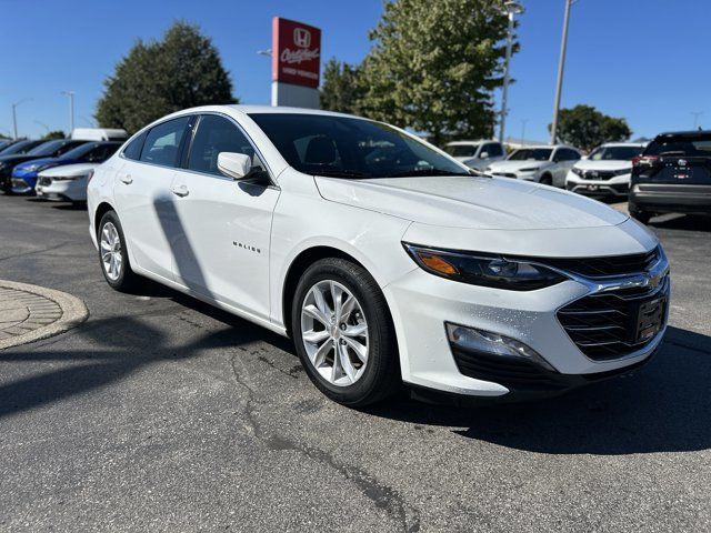 2022 Chevrolet Malibu LT | Clean CarFax in Cars & Trucks in Hamilton - Image 3