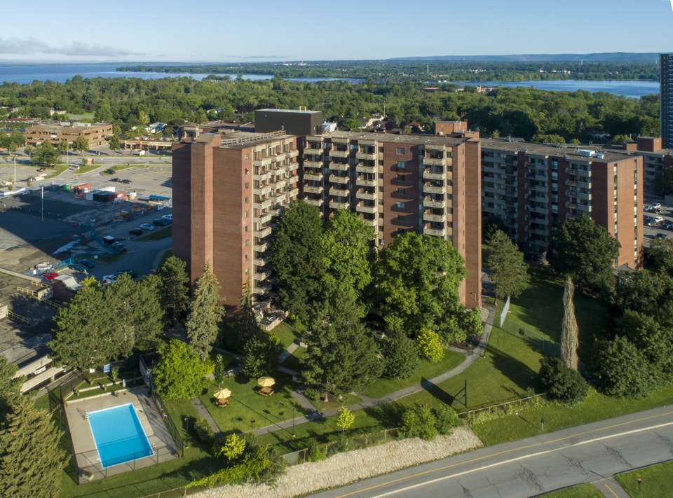 Apartment for Rent: 2 Bedroom D - Lincoln Park Tower 2