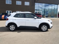 This Hyundai Venue boasts a Regular Unleaded I-4 1.6 L/98 engine powering this Variable transmission... (image 5)