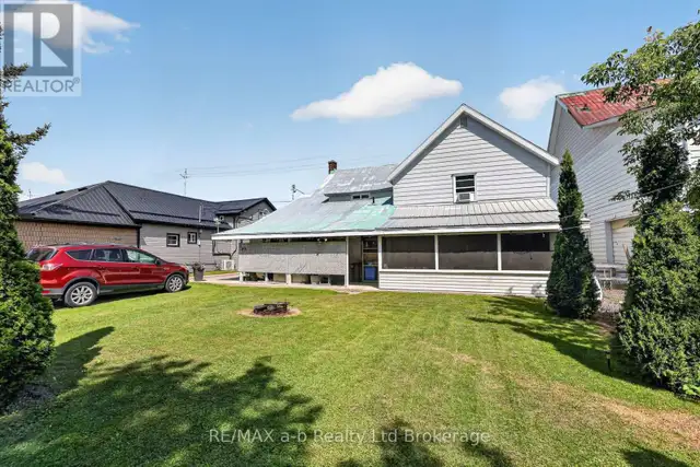 133 DUNDAS STREET Zorra (Thamesford), Ontario in Commercial & Office Space for Sale in Woodstock - Image 11