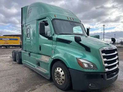 2020 FREIGHTLINER T12664ST;Heavy Duty Trucks - Conventional Truck w/ Sleeper Penske Location 525 MAC...