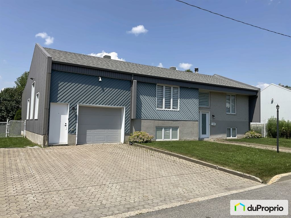 $534,900 - Bungalow for sale in Charlesbourg — photo 1