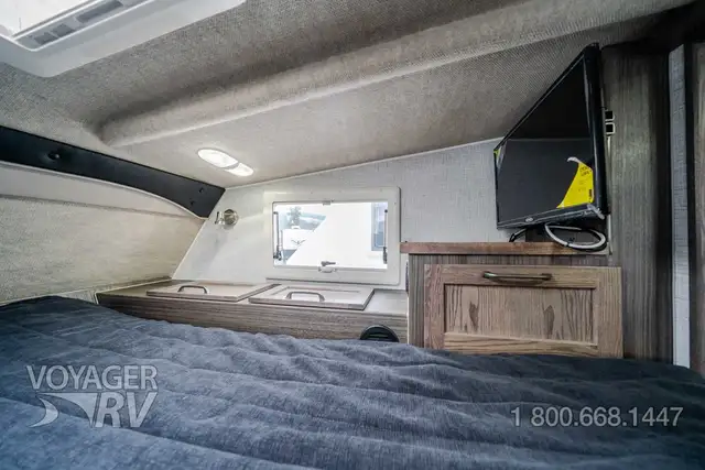 2027 Northern Lite 8.11 EX Dry Bath Limited Edition in Travel Trailers & Campers in Kelowna - Image 21