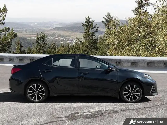 2017 Toyota Corolla SE in Cars & Trucks in Moncton - Image 8