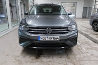 Tiguan Comfortline 2.0L 4MOTION, CARFAX SANS ACCIDENT, NAV, Banc Chauffant, A/C Financement disponib... (image 1)