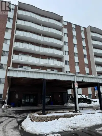 403 - 1660 BLOOR STREET E Mississauga (Applewood), Ontario