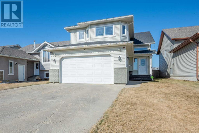 7930 115A Street Grande Prairie, Alberta in Houses for Sale in Grande Prairie