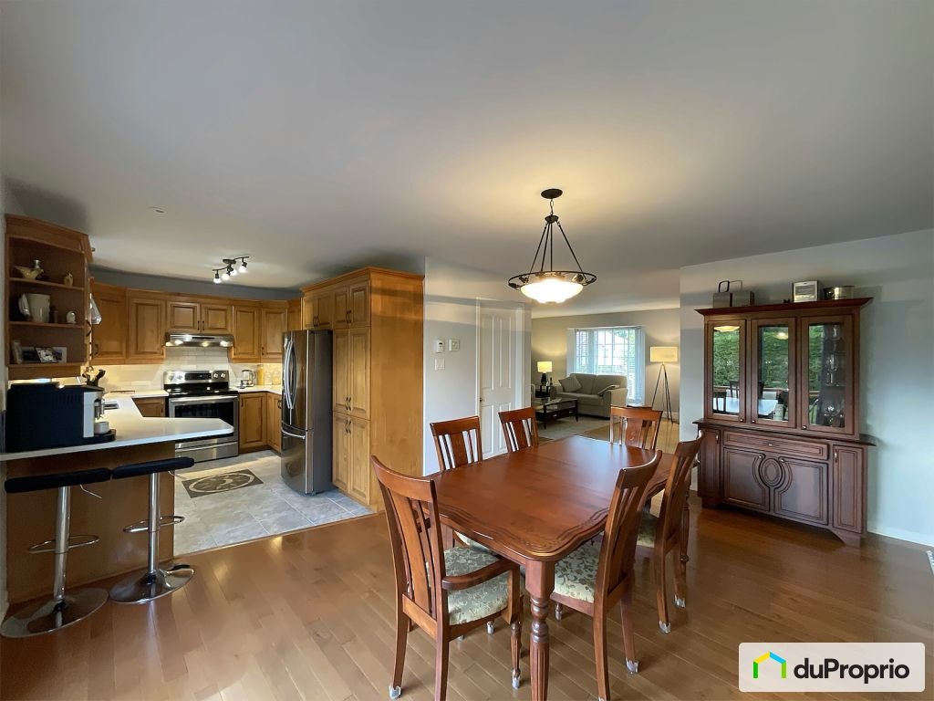 $819,000 - 2 Storey for sale in Vaudreuil-Dorion — photo 1