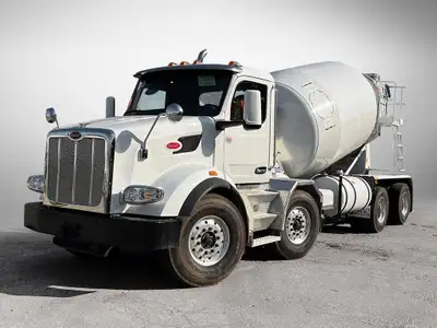 Notes: Status: SOLD Engine Make: PACCAR Engine HP: 455 Trans Model: 4500 RDS-P Rear Axle Weight: 46,...