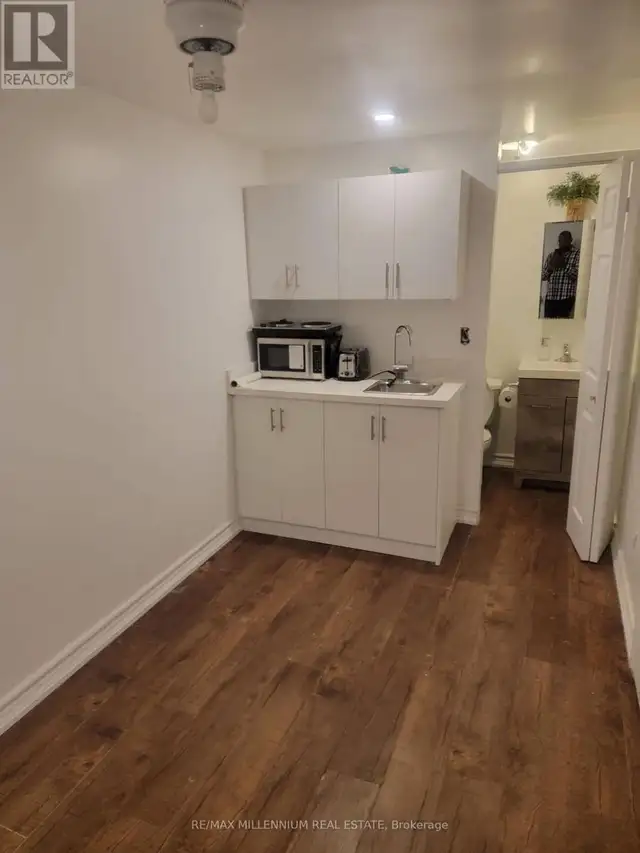 LOWER #2 - 66 OVERLORD CRESCENT Toronto (Malvern), Ontario in Long Term Rentals in Markham / York Region - Image 3