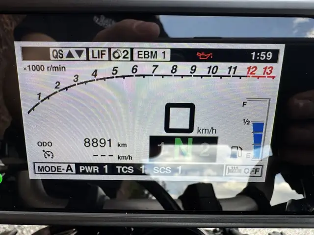 2024 Yamaha MT-10 **ONE OWNER** **RACEFIT PIPE** in Street, Cruisers & Choppers in Markham / York Region - Image 17