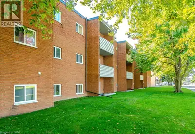 Live in this modernized premium 3 bedroom suite. Highlights include: stainless steel fridge, stove,...