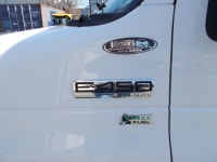 2019 Ford E450 Cube Van 6,2, V8, gas, auto, air, radio 16 ft freight box, roll up door Loading ramp,... (image 9)