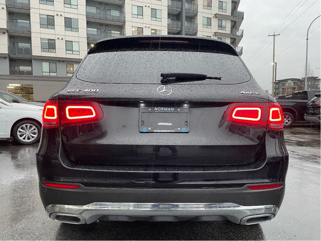 2022 Mercedes-Benz GLC GLC 300 4MATIC PWR HEATED LEATHER SUNROOF in Cars & Trucks in Delta/Surrey/Langley - Image 3