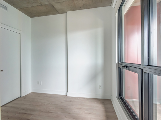 3.5 condo appartement a louer Quartier des spectacles-Myriade in Long Term Rentals in City of Montréal - Image 10