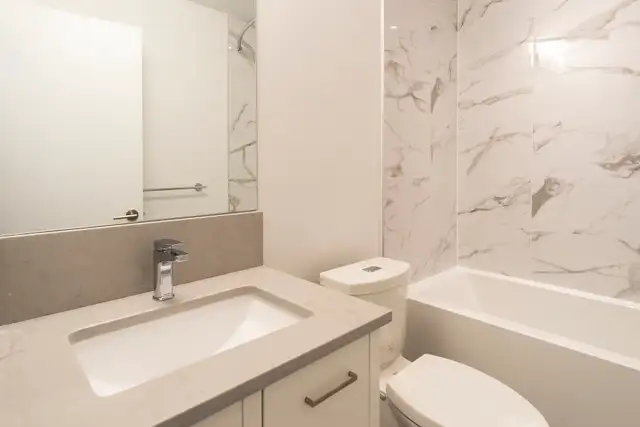1 Bedroom Loft Apartment in Long Term Rentals in Vancouver - Image 6