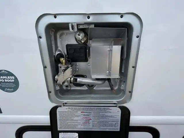 2026 EAST TO WEST Entrada 2950OK in RVs & Motorhomes in Edmonton - Image 34