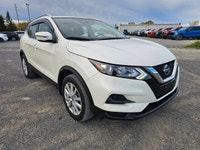 2023 Nissan Qashqai SV AWD with 29,476 km! Clean history with no accidents See Carfax report linked... (image 2)