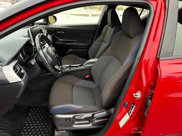 2021 Toyota C-HR XLE Premium Remote Starter! Backup Camera! H... in Cars & Trucks in Moncton - Image 13
