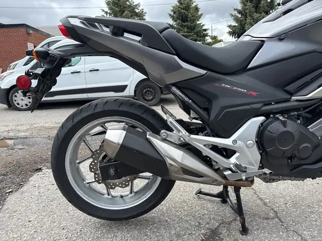 2016 Honda NC750X ~ HONDA NC750X ~ COOL BIKE ~ DUAL PURPOSE ~ in Street, Cruisers & Choppers in City of Toronto - Image 12